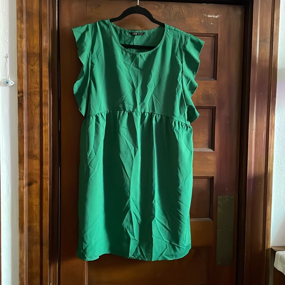 Green dress light weight